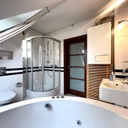 Blacharska - Self Check-in 20h 브로츠와프